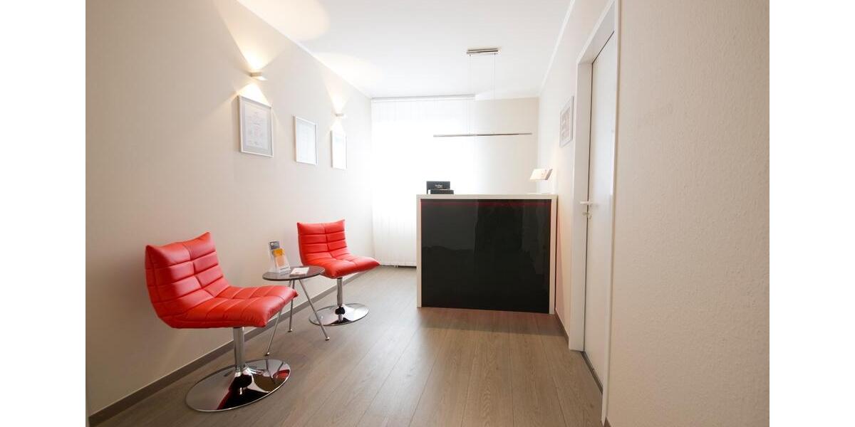 Praxis-Büroräume in Refrath-Zentrum zimmer