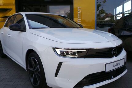 Opel Astra 37.500 km 18.880 € Bornheim 53332