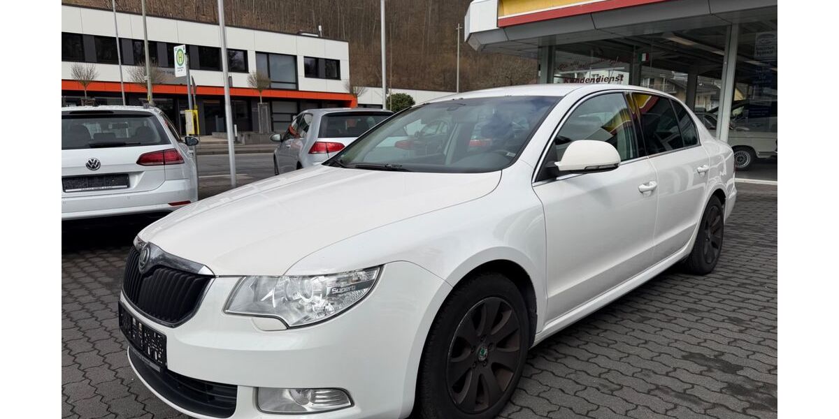Skoda Superb 326.000 km 2.590 &euro; Eitorf 53783