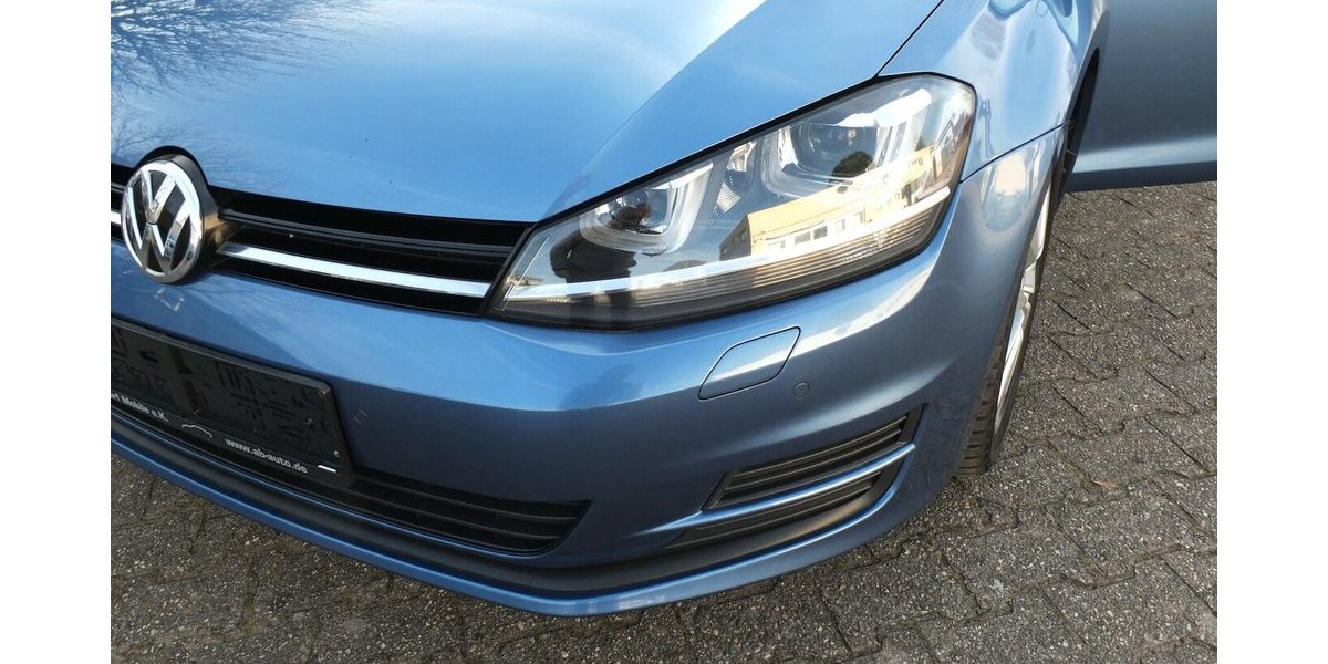 VW Golf COMFORTLINE PANORAMADACH KLIMAAUTOMATIK 1.Han 150.000 km 9.908 &euro; Köln 50858