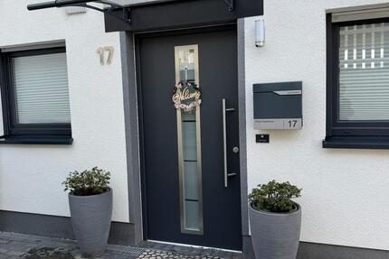 Haus Köln Chorweiler - 6 Zimmer, 145 m&sup2;, 2.200&euro; | Angebot:24374877