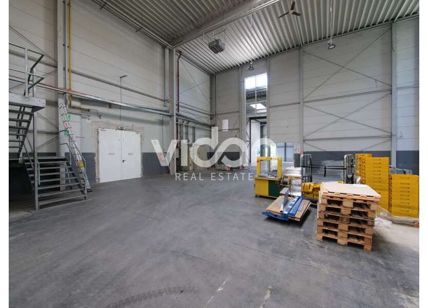Halle in Bergisch Gladbach 17.134,50 € 2518.76 m²