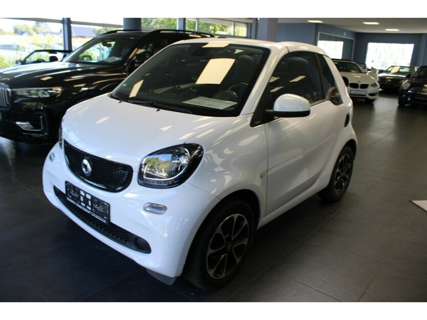Smart ForTwo Cabrio twinamic passion 83.355 km 11.980 € Euskirchen 53881