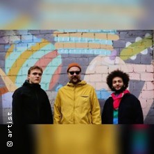 Tryfon Typou Trio 04.04.2027 Lilo im alten Hallenbad