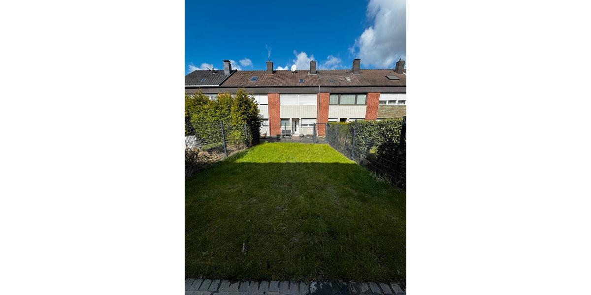 Reihenhaus Lohmar - 6 Zimmer, 170 m&sup2;, 2.690&euro; | Angebot:26345389