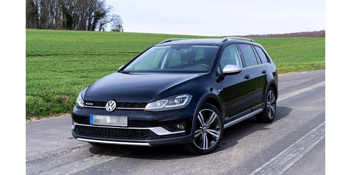 VW Golf 144.000 km 19.900 &euro; Swisttal 53913