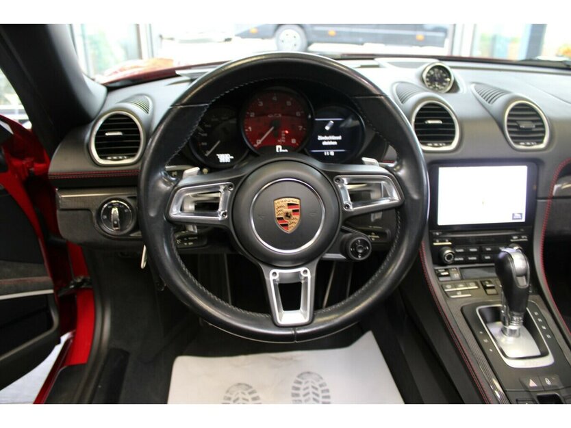 Porsche 718 Boxster GTS Sport-/AGA/Chrono/Design 73.299 km 63.980 € Euskirchen 53881