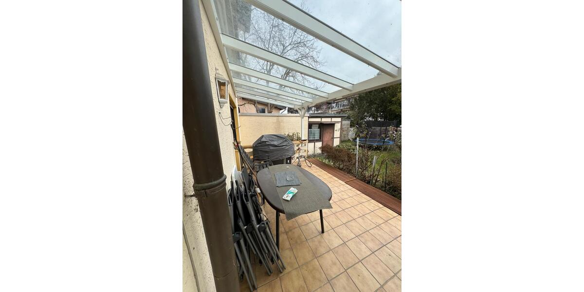 Erdgeschoßwohnung Sankt Augustin - 5 Zimmer, 140 m&sup2;, 1.400&euro; | Angebot:25882185