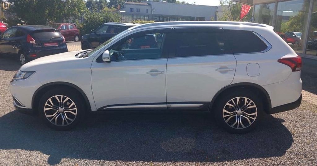 Mitsubishi Outlander 109.600 km 13.999 &euro; Königswinter 53639