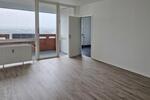Große und frisch renovierte 3-Zimmer-Wohnung mit Balkon und zwei Bädern zimmer