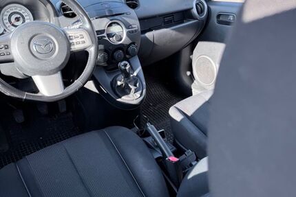 Mazda 2 180.000 km 1.090 &euro; Siegburg 53721