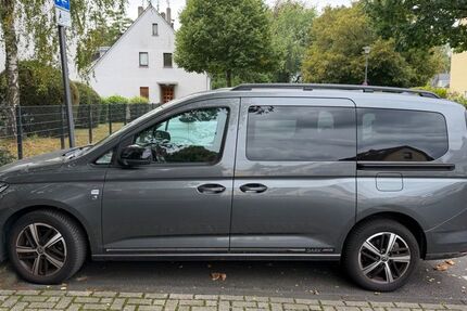 VW Caddy Maxi 13.000 km 45.900 &euro; Köln 51061