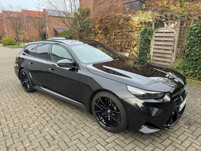 BMW M5 5.750 km 144.900 € Köln 50670