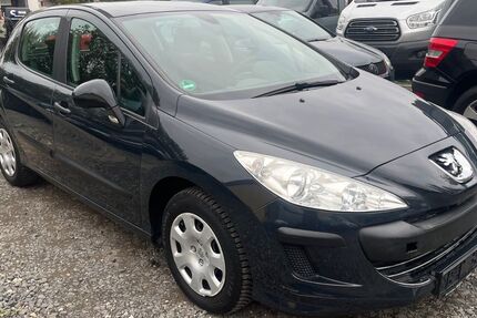 Peugeot 308 96.433 km 3.300 &euro; Bonn 53227