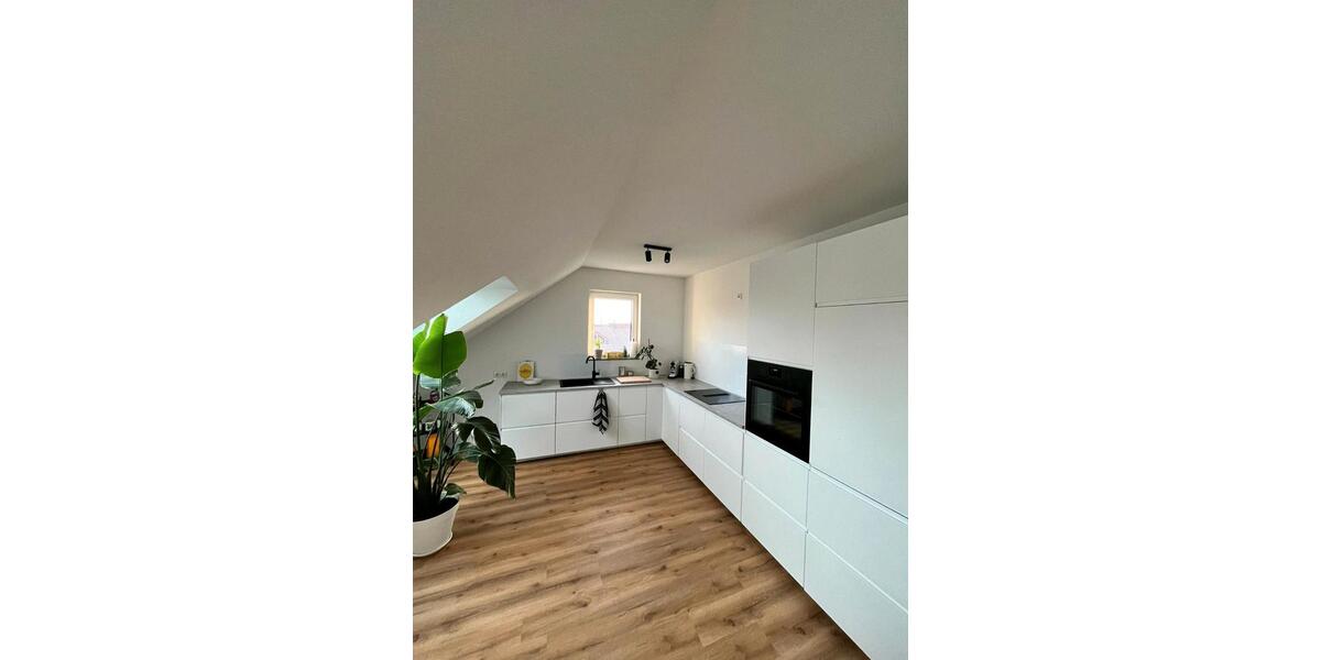 Dachgeschoßwohnung Bornheim - 3 Zimmer, 88 m&sup2;, 1.300&euro; | Angebot:24650087