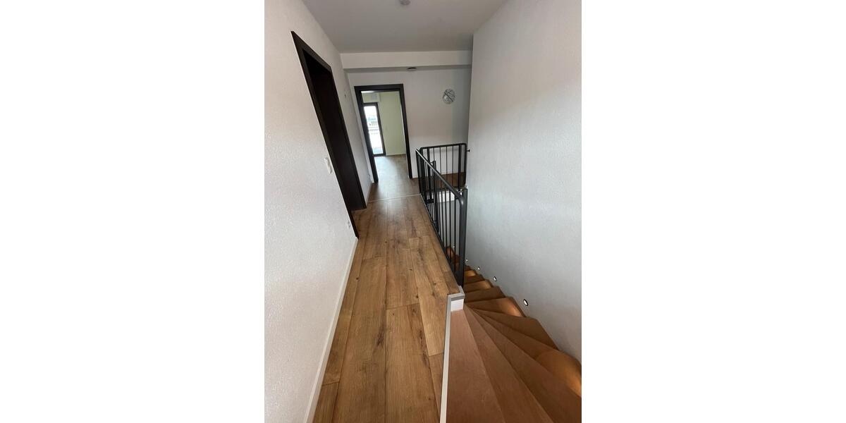Maisonettenwohnung Euskirchen - 4 Zimmer, 158 m&sup2;, 1.870&euro; | Angebot:26476718