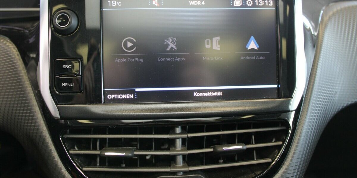 Peugeot 208 PureTech 110 Allure - Panorama - 84.341 km 8.980 &euro; Euskirchen 53881