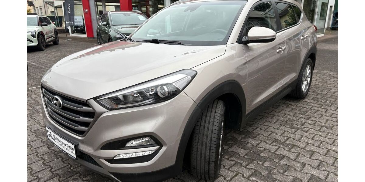 Hyundai TUCSON 97.700 km 14.590 &euro; Remagen - Rolandseck 53424