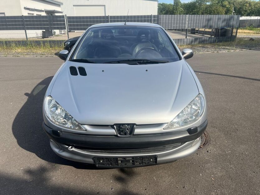 Peugeot 206 165.000 km 2.200 € Köln/Poll 51105