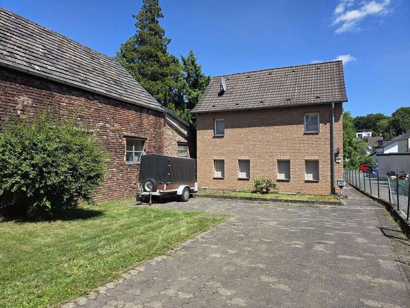 Haus zum Kaufen in Bergisch Gladbach 350.000 € 92 m²