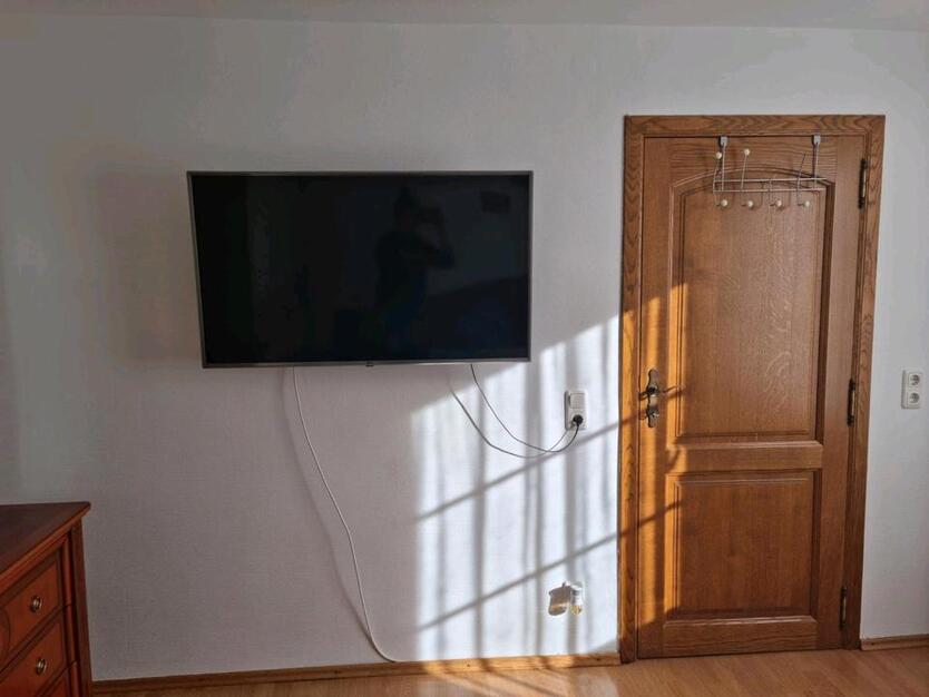 Guten Tag, ich verkaufe ein komplett erneuert Einfamilienhaus.