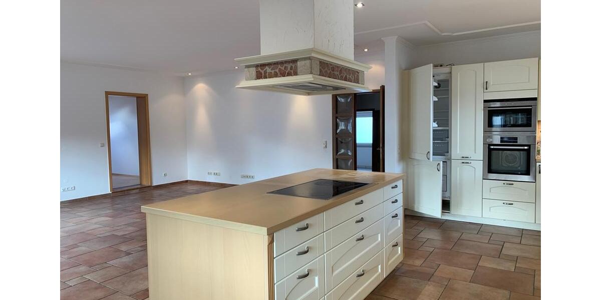Etagenwohnung Königswinter - 4 Zimmer, 135 m&sup2;, 990&euro; | Angebot:26309168