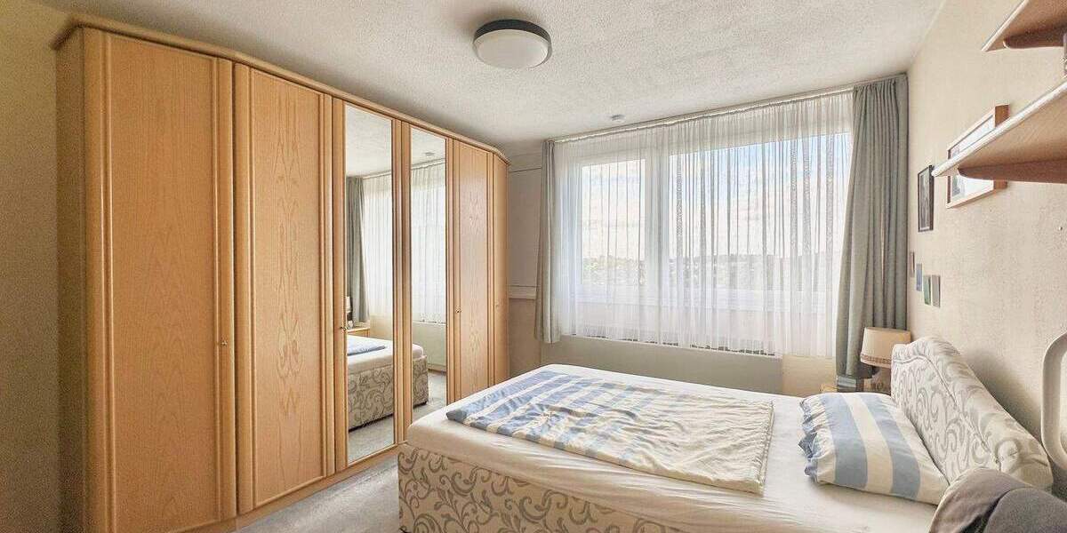 Etagenwohnung Bergisch Gladbach Bockenberg - 5 Zimmer, 129 m&sup2;, 265.000&euro; | Angebot:25718486