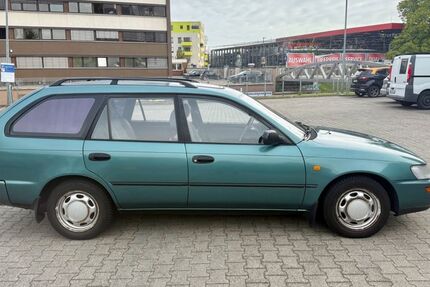 Toyota Corolla 189.000 km 3.300 € Köln 50825