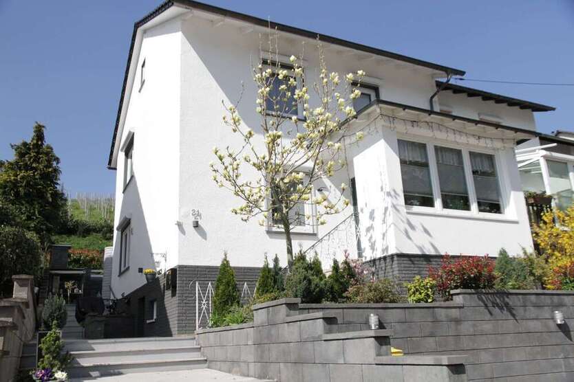 Haus zum Kaufen in Bad Neuenahr - Ahrweiler 495.000 € 158.81 m²