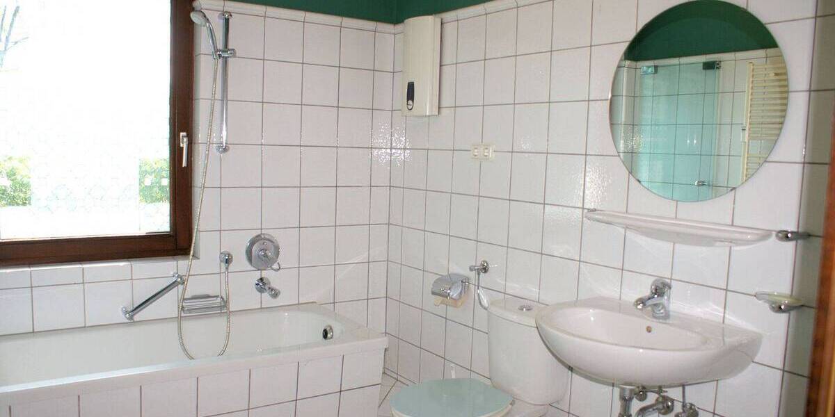 Mehrfamilienhaus, Wohnhaus Ruppichteroth - 9 Zimmer, 279 m&sup2;, 398.000&euro; | Angebot:25742820