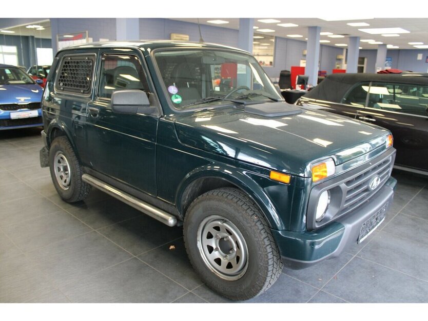 Lada 1.7 Urban 4x4 66.666 km 9.980 € Euskirchen 53881