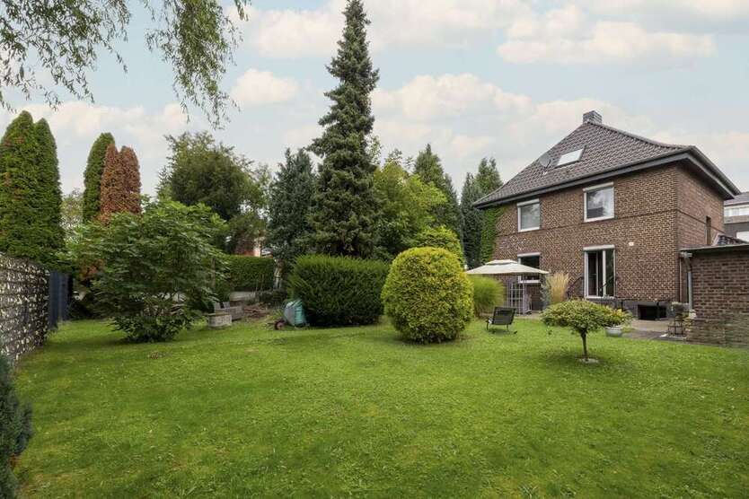 Haus zum Kaufen in Köln 595.000 € 107 m² 4 zimmer