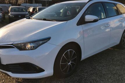 Toyota Auris 193.000 km 6.999 &euro; Bonn 53227