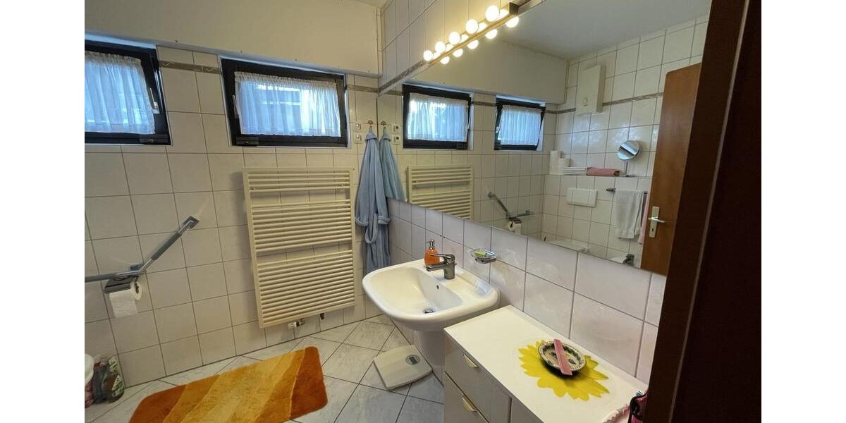 Bungalow Bergisch Gladbach Paffrath - 4 Zimmer, 127 m&sup2;, 479.000&euro; | Angebot:25436804