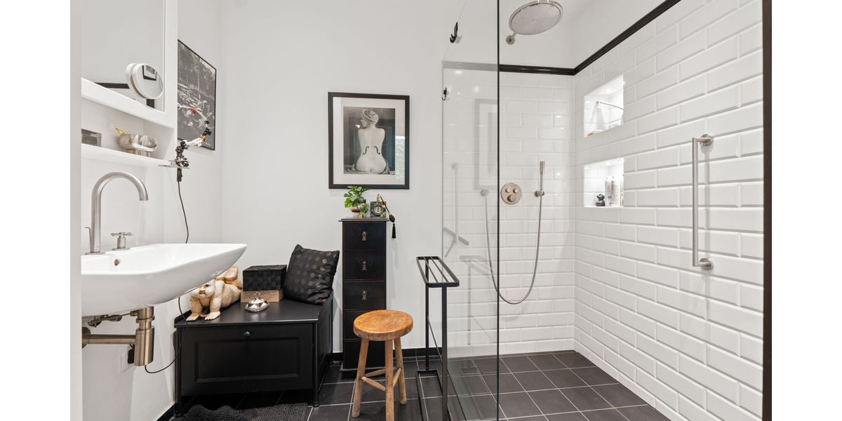 Top Lage in Bonn-Röttgen: Hochwertiges, flexibel nutzbares Architektenhaus mit Einliegerwohnung und Traumgarten. - Einfamilienhaus Bonn / Röttgen Röttgen | Angebot:24813522