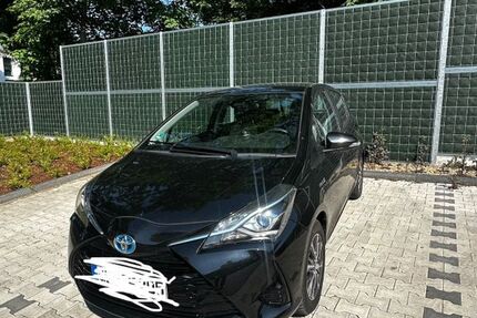 Toyota Yaris 87.000 km 12.900 &euro; Bergisch Gladbach 51427