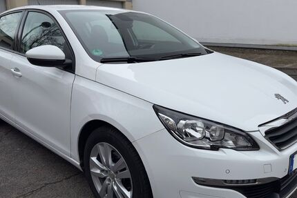 Peugeot 308 23.000 km 8.500 &euro; Bonn 53123