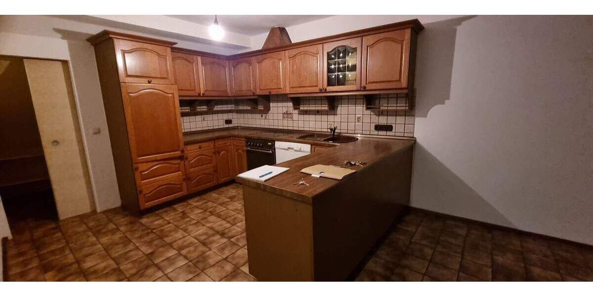 Etagenwohnung Hennef (Sieg) Uckerath - 3 Zimmer, 131 m&sup2;, 785&euro; | Angebot:25670247