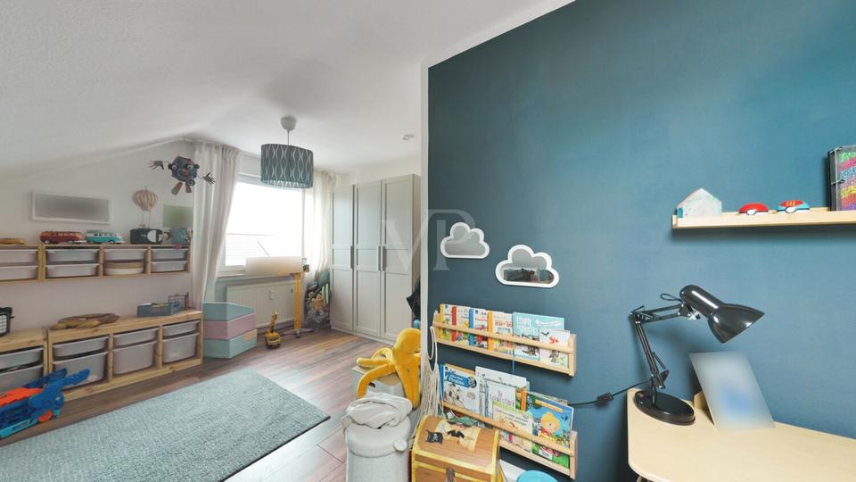 Dachgeschoßwohnung Lohmar - 3 Zimmer, 122 m&sup2;, 1.300&euro; | Angebot:25304414