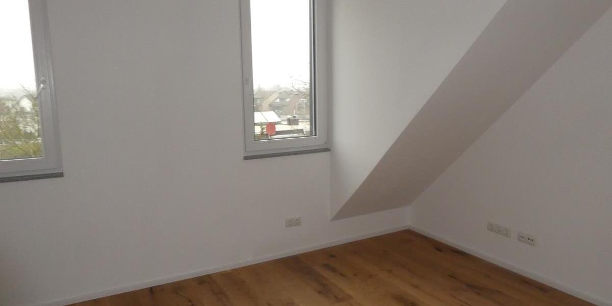 Neue helle Dachgeschoßwohnung mit moderner Heiztechnik im Energiesparhaus Bonn-Endenich - Dachgeschoßwohnung Bonn Dransdorf | Angebot:26817977