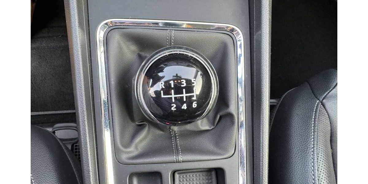 Seat Ateca Leder Navi Klima Temp. SR+WR UNFALLFREI 1a 60.000 km 16.500 &euro; Erftstadt 50374