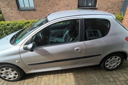 Peugeot 206 99.600 km 990 &euro; Euskirchen 53879