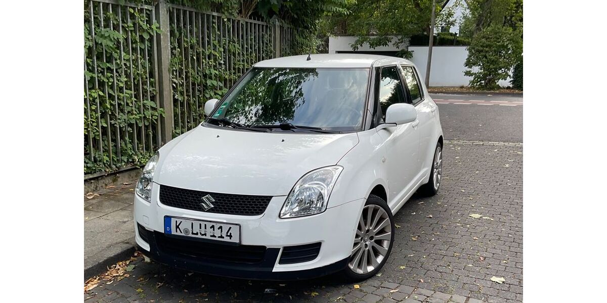 Suzuki Swift 82.000 km 5.000 &euro; Köln 50935