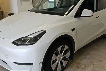 Tesla Model Y 72.654 km 33.500 € Eitorf 53783