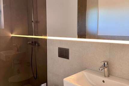 Wohnung zum Mieten in Köln 784 € 49 m² 1 zimmer
