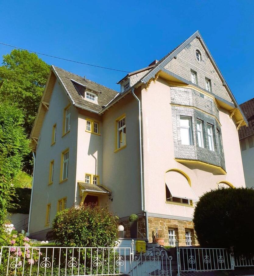 Villa mit fantastischem Rheinblick in bester Lage von privat