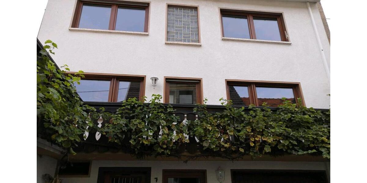 Einfamilienhaus Mayschoß - 3 Zimmer, 79 m&sup2;, 460&euro; | Angebot:25795781