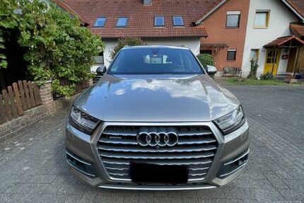 Audi Q7 140.000 km 34.000 € Köln 50765