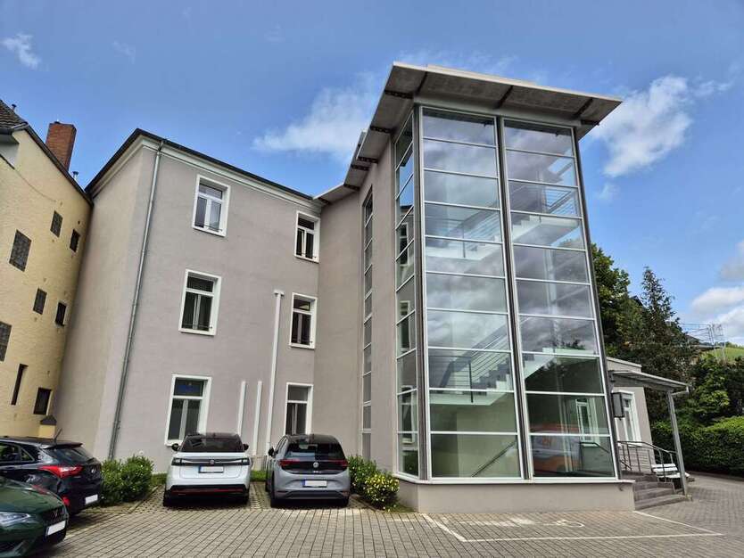 Büro in Bad Neuenahr-Ahrweiler 3.200 € 262 m²