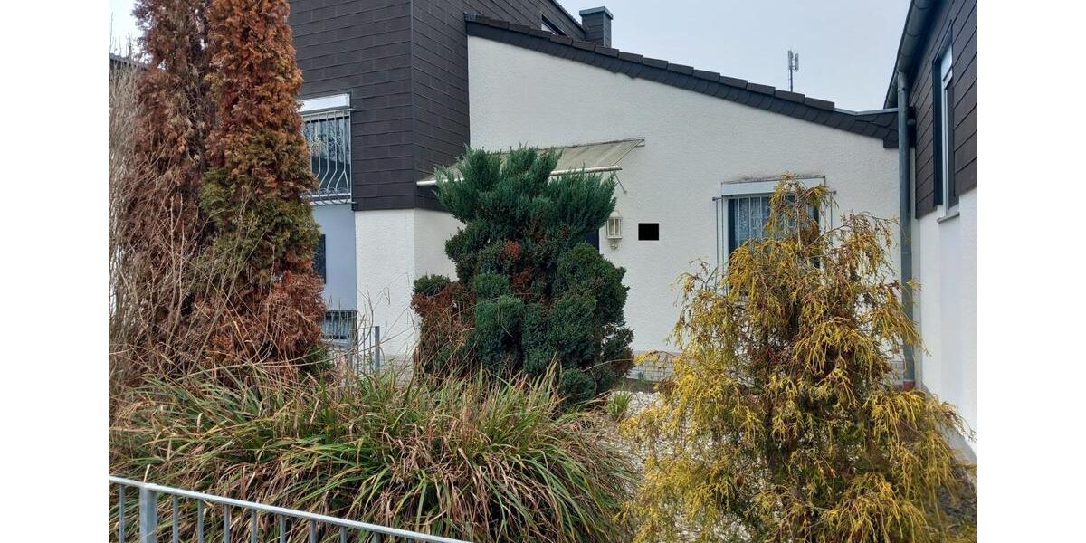 Reihenhaus Bonn Tannenbusch - 3 Zimmer, 110 m&sup2;, 395.000&euro; | Angebot:27194382